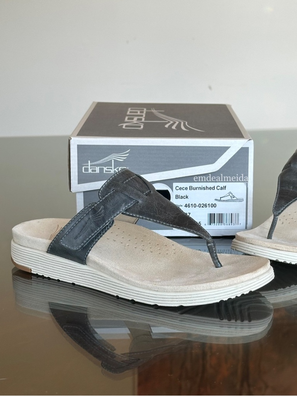 Dansko Cece Burnished Calf Black Flip Flops Sandals Size 37 4610-026100 11215